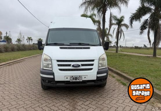 Utilitarios - Ford Transit larga alta 2013 Diesel 250000Km - En Venta