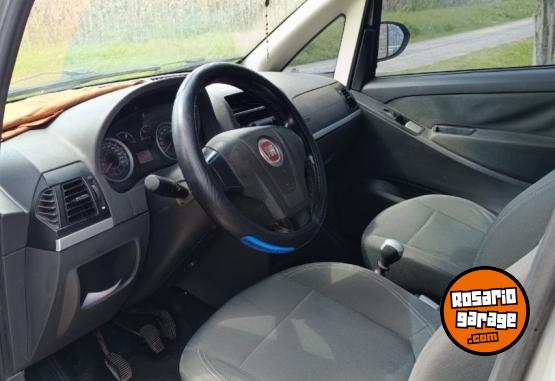 Autos - Fiat escence 2011 GNC 111111Km - En Venta