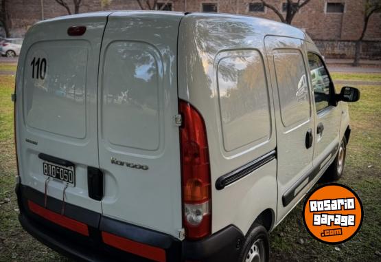 Utilitarios - Renault KANGOO FURG�N 1.6 2015 Nafta 128000Km - En Venta