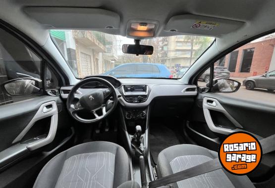 Autos - Peugeot 208 2017 Nafta 137000Km - En Venta