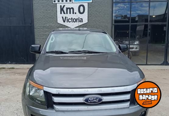Camionetas - Ford 3.2 XLS 4X4 2012 Diesel 240000Km - En Venta