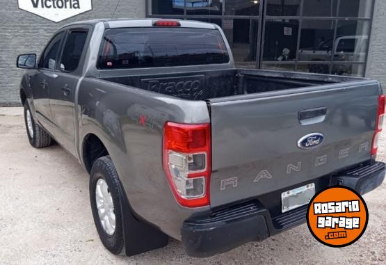 Camionetas - Ford 3.2 XLS 4X4 2012 Diesel 240000Km - En Venta