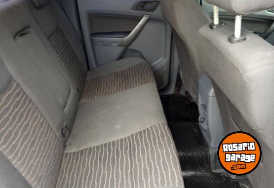 Camionetas - Ford 3.2 XLS 4X4 2012 Diesel 240000Km - En Venta