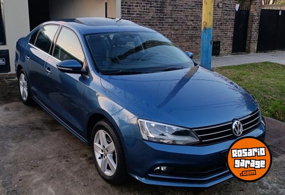 Autos - Volkswagen Vento Highline 1.4t 2017 Nafta 122145Km - En Venta