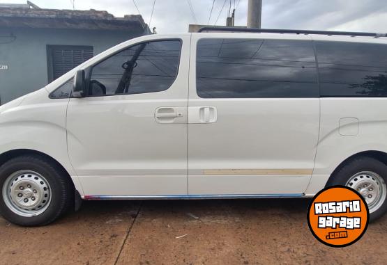 Utilitarios - Hyundai H1 2015 Diesel 176000Km - En Venta