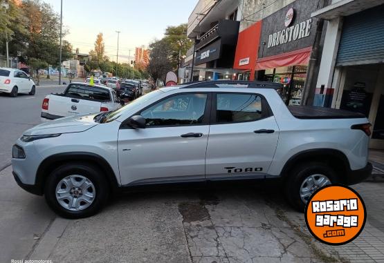 Camionetas - Fiat TORO FREEDOM 2.0 TDI 4X2 2017 Diesel 117000Km - En Venta