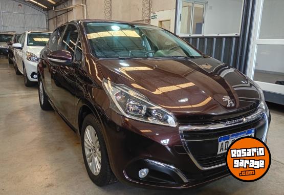 Autos - Peugeot 208 2019 Nafta 62000Km - En Venta