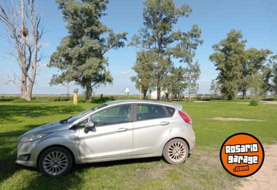 Autos - Ford Fiesta Kinetic SE Plus 2015 GNC 145000Km - En Venta