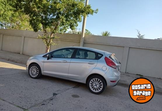 Autos - Ford Fiesta Kinetic SE Plus 2015 GNC 145000Km - En Venta