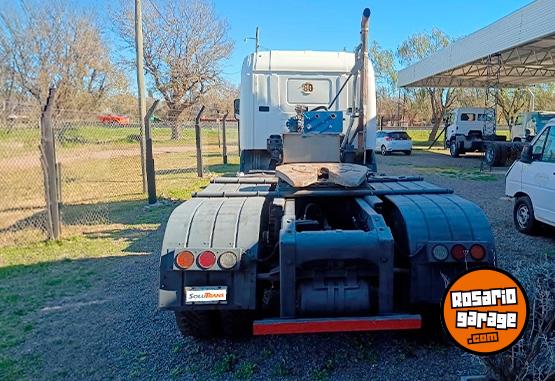 Camiones y Gr�as - Scania P124 420 Hp - A�o 2006 - En Venta