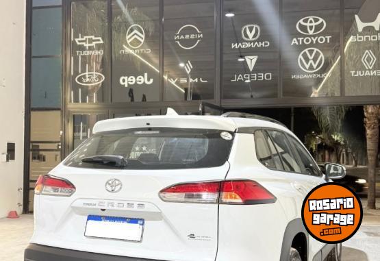 Autos - Toyota COROLLA CROSS XLI 2.0 2021 Nafta 73000Km - En Venta
