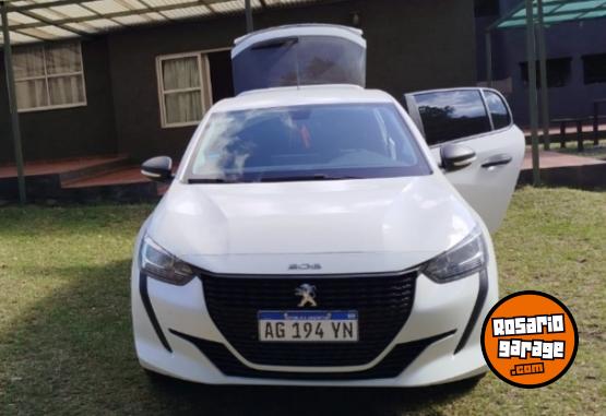 Autos - Peugeot 208 2023 Nafta 13000Km - En Venta