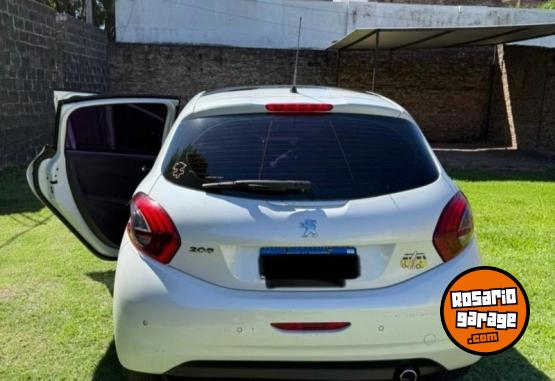 Autos - Peugeot 208 2017 Nafta 98000Km - En Venta