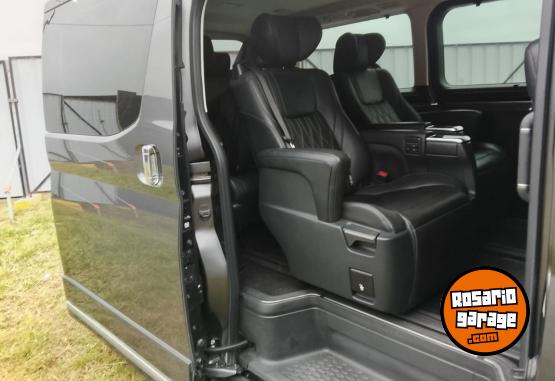 Utilitarios - Toyota Hiace wagon 2.8 2022 Diesel 82000Km - En Venta