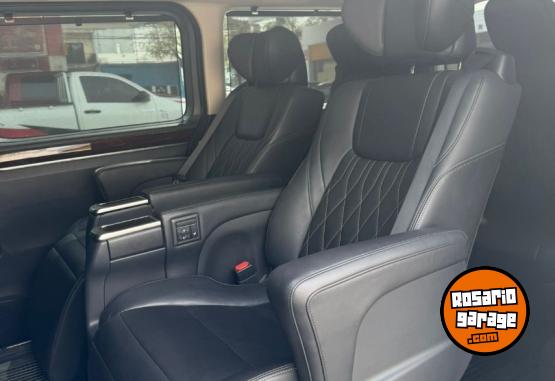 Utilitarios - Toyota Hiace wagon 2.8 2022 Diesel 82000Km - En Venta