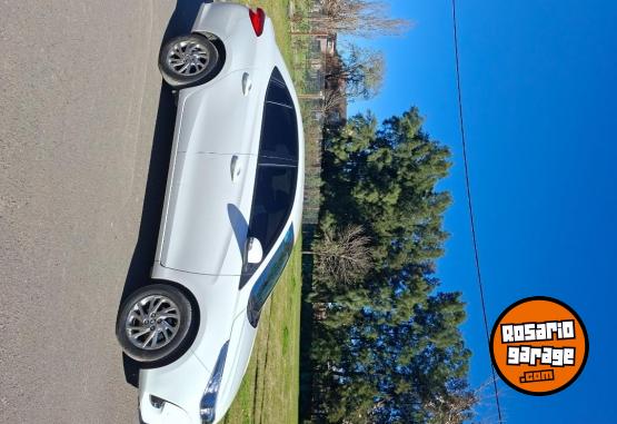 Autos - Toyota Yaris XLS 2024 Nafta 43000Km - En Venta
