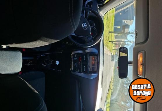Autos - Toyota Yaris XLS 2024 Nafta 43000Km - En Venta