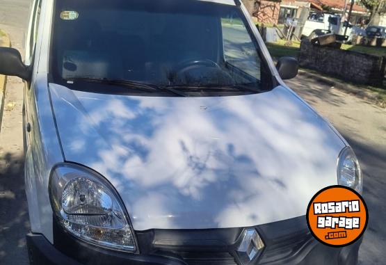 Utilitarios - Renault Kangoo 2017 GNC 111111Km - En Venta