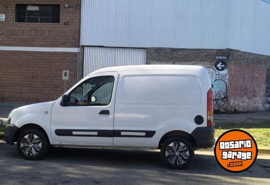 Utilitarios - Renault Kangoo 2017 GNC 111111Km - En Venta