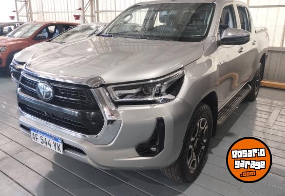 Camionetas - Toyota Hilux SRX 4x2 2022 Diesel 169550Km - En Venta
