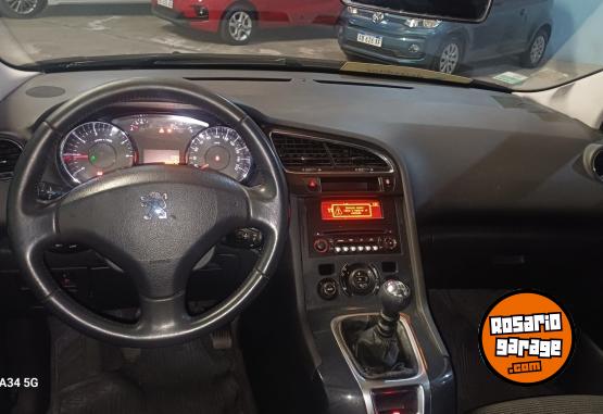 Autos - Peugeot 5008 2014 Nafta 180000Km - En Venta
