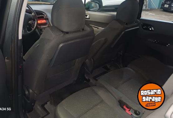Autos - Peugeot 5008 2014 Nafta 180000Km - En Venta
