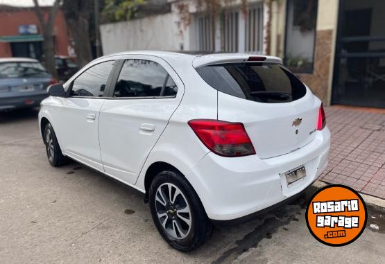 Autos - Chevrolet Onix LTZ 2015 Nafta 99999Km - En Venta