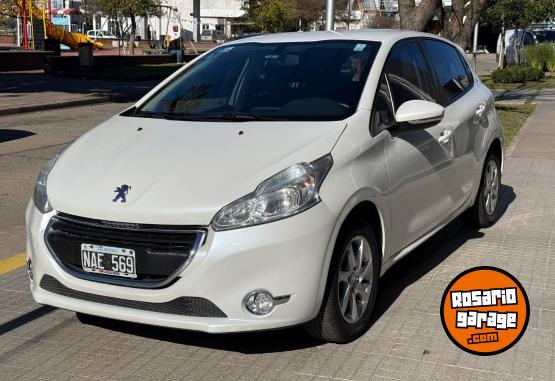 Autos - Peugeot 208 ALLURE 1.5 NAV 2013 Nafta 143000Km - En Venta