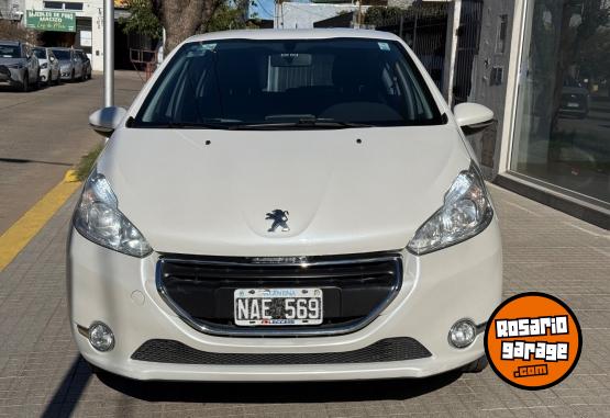 Autos - Peugeot 208 ALLURE 1.5 NAV 2013 Nafta 143000Km - En Venta