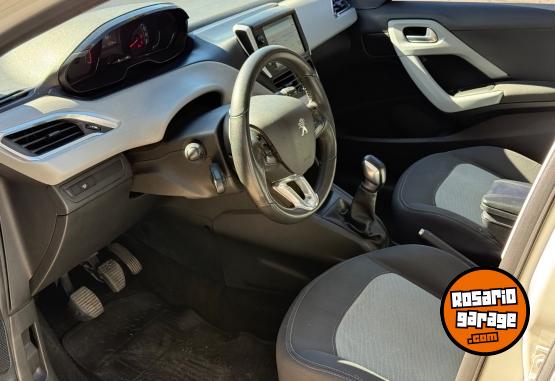 Autos - Peugeot 208 ALLURE 1.5 NAV 2013 Nafta 143000Km - En Venta
