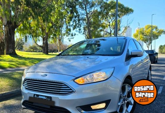 Autos - Ford Focus 2015 Nafta 88000Km - En Venta