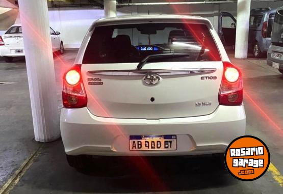 Autos - Toyota ETIOS 2017 Nafta 70000Km - En Venta