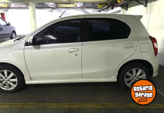 Autos - Toyota ETIOS 2017 Nafta 70000Km - En Venta