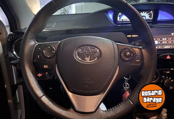 Autos - Toyota ETIOS 2017 Nafta 70000Km - En Venta