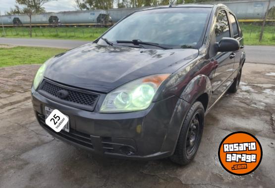 Autos - Ford Fiesta Ambiente Mp3 2009 Nafta 125000Km - En Venta