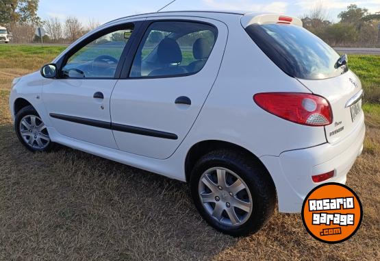Autos - Peugeot 207 2013 Nafta 92000Km - En Venta