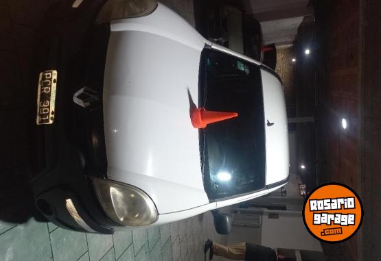 Utilitarios - Renault Kangoo 2015 GNC 190000Km - En Venta