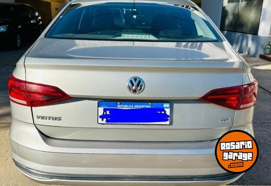 Autos - Volkswagen Virtus 2019 Nafta 131000Km - En Venta