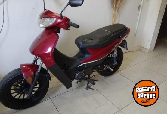 Motos - Zanella Zb 125 2023 Nafta 11000Km - En Venta