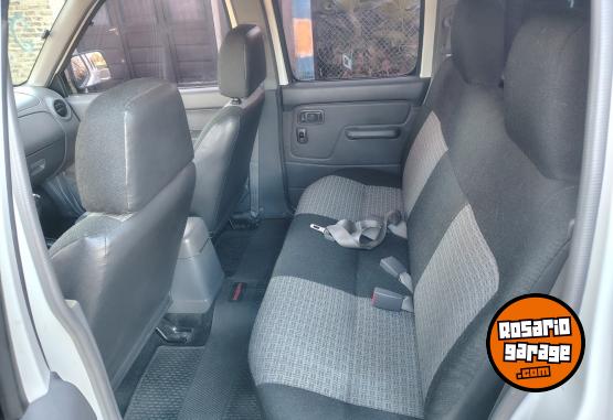 Camionetas - Nissan NP300 2013 Diesel 170000Km - En Venta