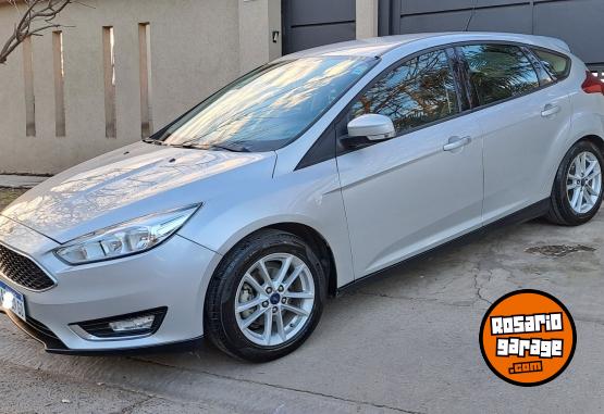 Autos - Ford Focus SE  MT 2017 Nafta 84000Km - En Venta