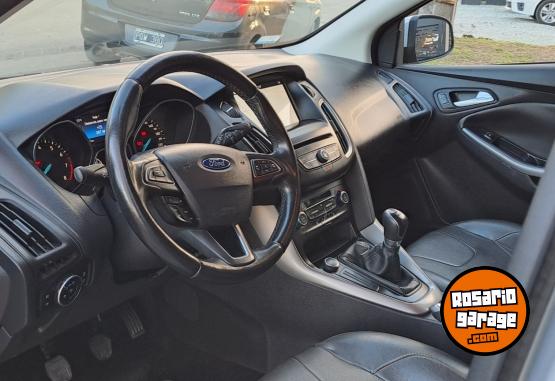 Autos - Ford Focus SE  MT 2017 Nafta 84000Km - En Venta