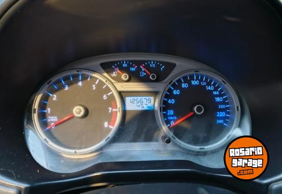 Autos - Volkswagen Gol Trend 2010 Nafta 125600Km - En Venta