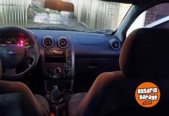 Autos - Ford Fiesta 1.6 2005 Nafta 171000Km - En Venta