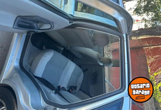 Autos - Volkswagen POLO 2005 Nafta 420000Km - En Venta