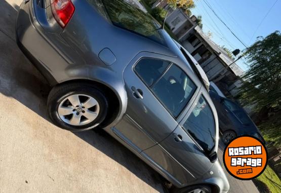 Autos - Volkswagen Bora 2.0 trendline 2012 Nafta 137000Km - En Venta
