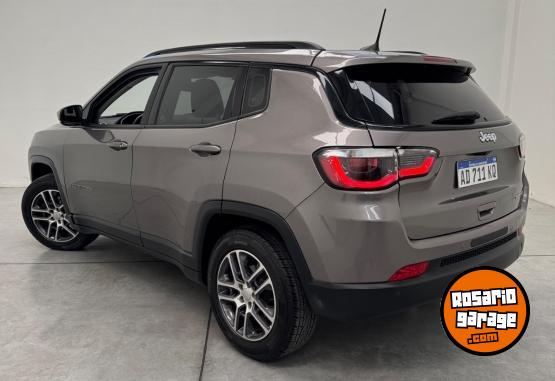 Camionetas - Jeep Compass Sport impecable 2019 Nafta 100000Km - En Venta