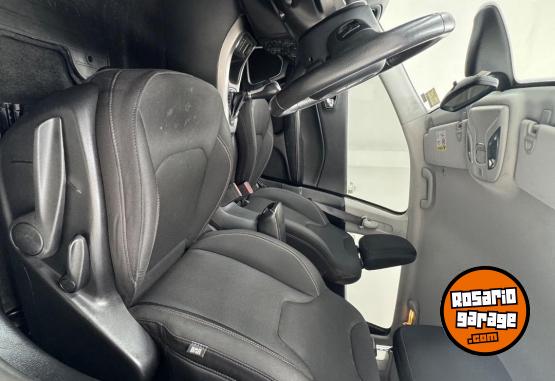 Camionetas - Jeep Compass Sport impecable 2019 Nafta 100000Km - En Venta