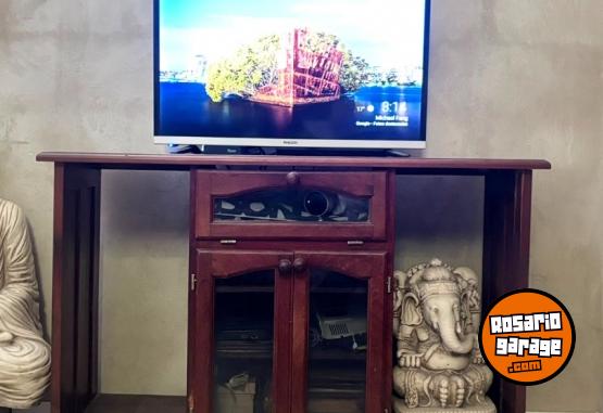 Hogar - Mesa para televisor de algarrobo - En Venta