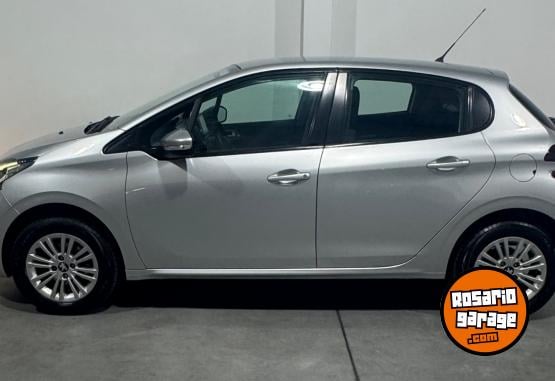 Autos - Peugeot 208 1.6 Allure Nav 2019 Nafta 130000Km - En Venta